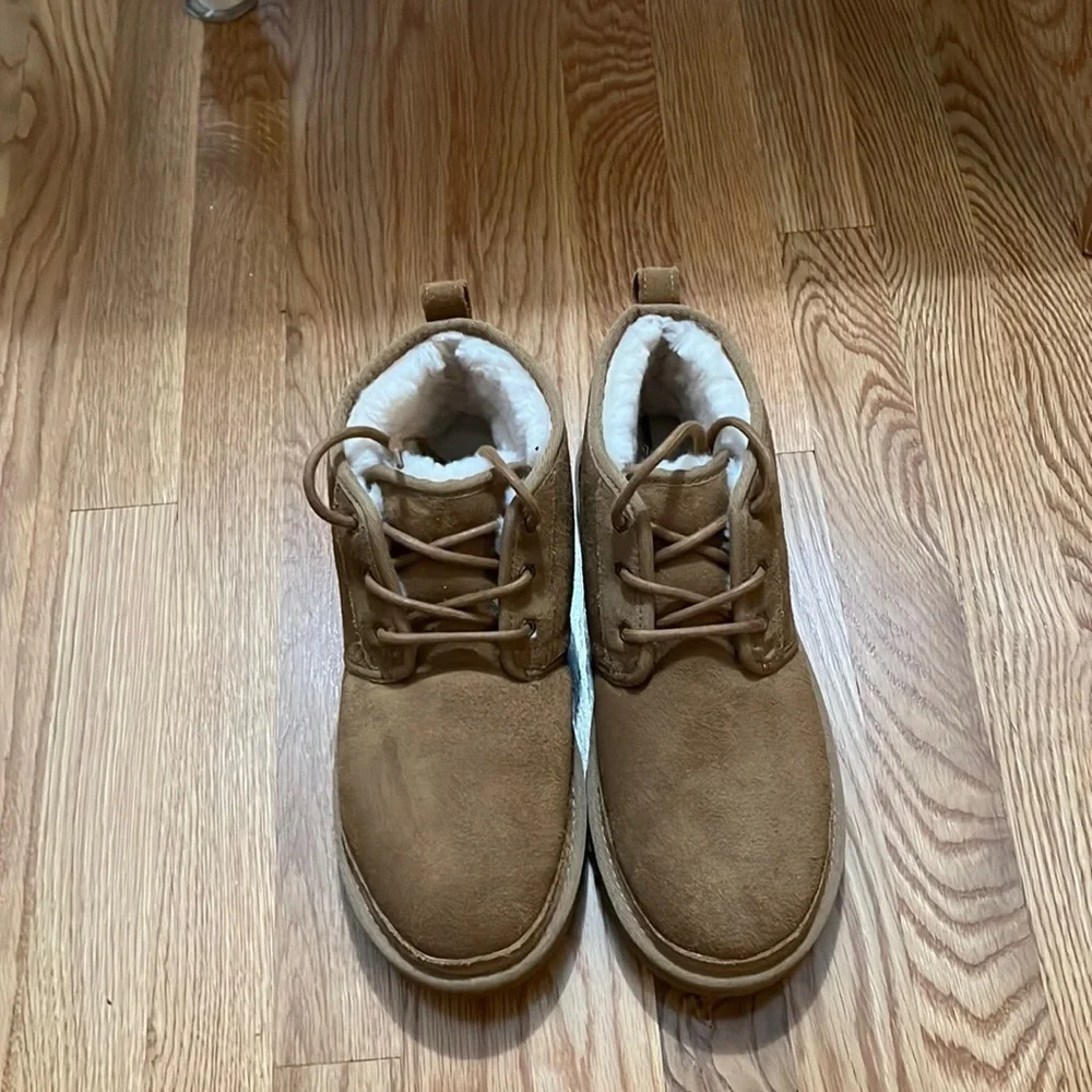 UGG × Charcoal Neumel Chukka Suede in Chestnut Men's Sz 10 NEW